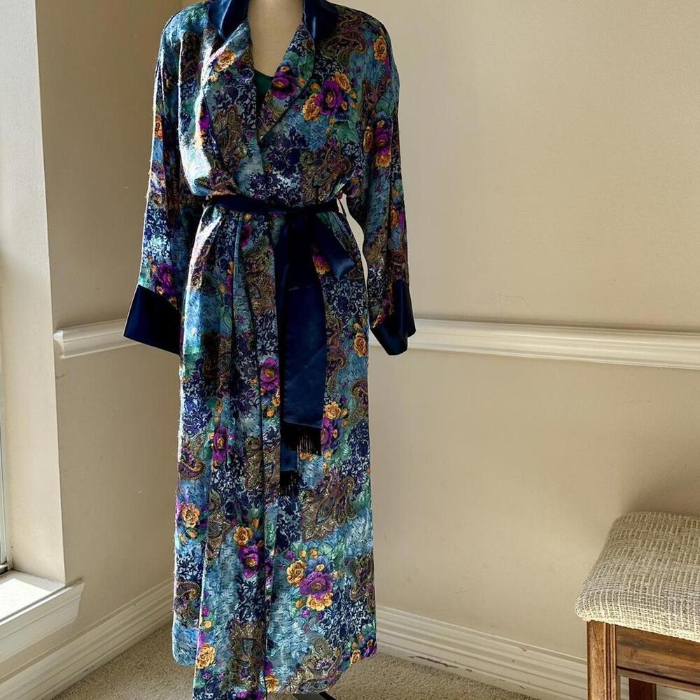 Vintage gold label Victoria’s Secret bold colorful floral print robe